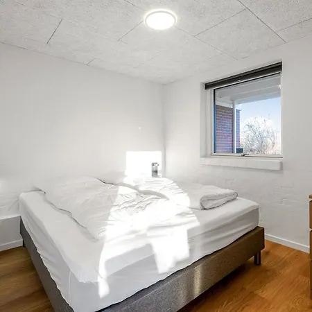 Cyrill - 2km From The Sea By Interhome *