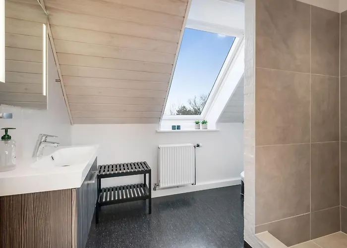 Cyrill - 2km From The Sea By Interhome